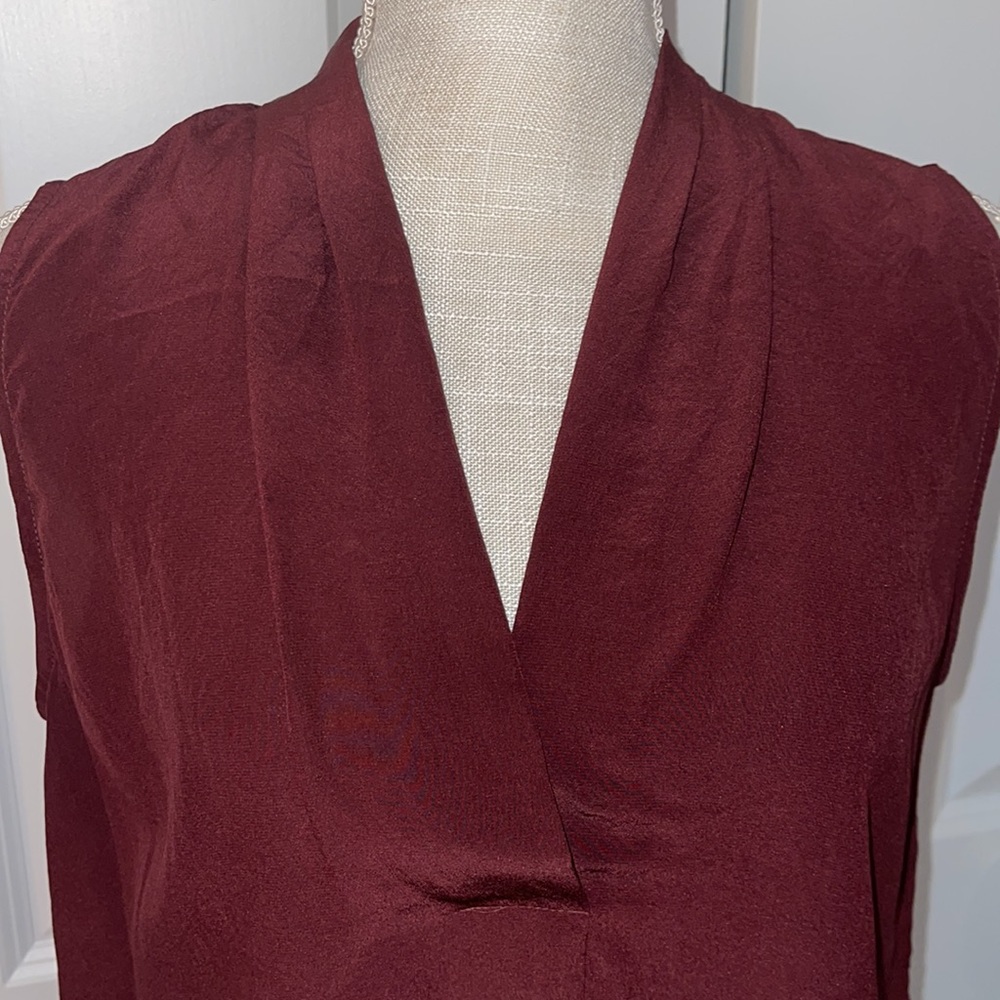 100% silk maroon mulberry sleeveless top - Picture 2 of 4
